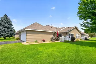 1906 Oak Tree Ln, Austin, MN 55912 - Photo 1