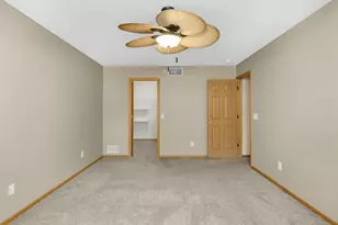 4843 Bisset Ln, Inver Grove Heights, MN 55076 - Photo 19
