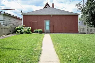 551 E 5th St, Winona, MN 55987 - Photo 5