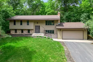17595 Italy Ct, Lakeville, MN 55044 - Photo 3