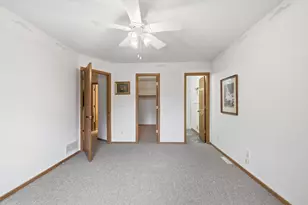 5361 Emerald Way, Apple Valley, MN 55124 - Photo 13