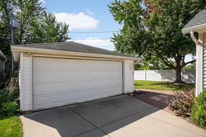 1636 Saunders Avenue, Saint Paul, MN 55116 - Photo 35