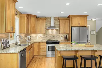 1636 Saunders Avenue, Saint Paul, MN 55116 - Photo 15