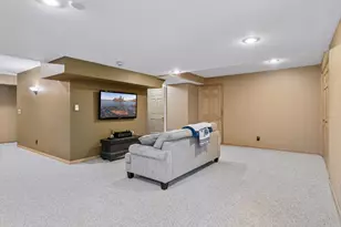 230 Plainview Dr, River Falls, WI 54022 - Photo 27