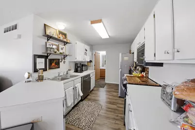 7857 Hemingway Avenue S, Cottage Grove, MN 55016 - Photo 5