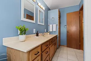 2750 Oxford St N, Roseville, MN 55113 - Photo 27