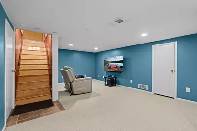 2750 Oxford Street N, Roseville, MN 55113 - Photo 35