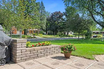 2750 Oxford Street N, Roseville, MN 55113 - Photo 43