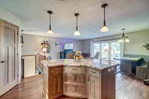 1395 Willow Ave, New Richmond, WI 54017 - Photo 7