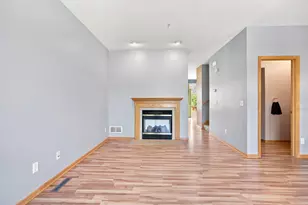 560 Huset Parkway NE, Columbia Heights, MN 55421 - Photo 7