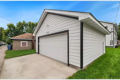 4114 Fremont Avenue N, Minneapolis, MN 55412 - Photo 29