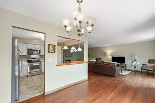 4636 Heritage Hills Dr, Bloomington, MN 55437 - Photo 15