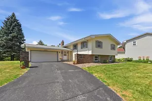 4636 Heritage Hills Dr, Bloomington, MN 55437 - Photo 1