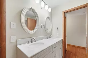 4636 Heritage Hills Dr, Bloomington, MN 55437 - Photo 21