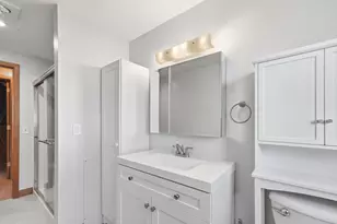 4636 Heritage Hills Dr, Bloomington, MN 55437 - Photo 25