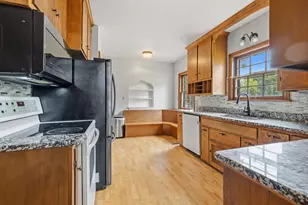 104 Spring St, Kenyon, MN 55946 - Photo 5
