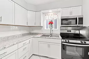 2622 Dupont Ave N, Minneapolis, MN 55411 - Photo 15