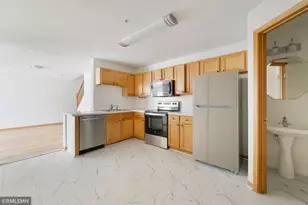 11240 Providence Ln, Eden Prairie, MN 55344 - Photo 9