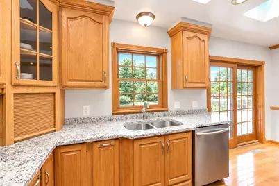 715 36th Street SW, Rochester, MN 55902 - Photo 9
