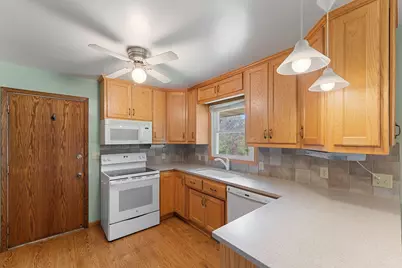 8053 Cloman Avenue, Inver Grove Heights, MN 55076 - Photo 5