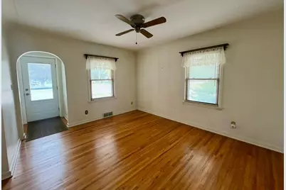 401 S 7th Street, Olivia, MN 56277 - Photo 9