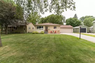 1219 N Lake St, Fergus Falls, MN 56537 - Photo 3