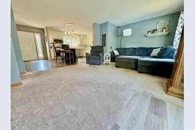 702 S Saratoga Street, Marshall, MN 56258 - Photo 9
