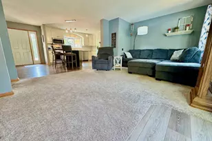 702 S Saratoga St, Marshall, MN 56258 - Photo 9