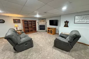 702 S Saratoga St, Marshall, MN 56258 - Photo 5