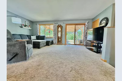 702 S Saratoga Street, Marshall, MN 56258 - Photo 7