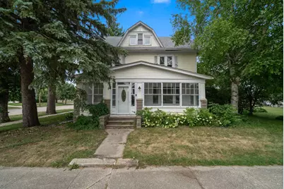 224 2nd Avenue SE, Pipestone, MN 56164 - Photo 1