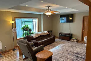 2200 Eunice Dr, Albert Lea, MN 56007 - Photo 9
