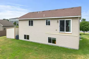 1026 Roosevelt St S, Cambridge, MN 55008 - Photo 41
