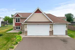 1026 Roosevelt St S, Cambridge, MN 55008 - Photo 3