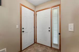 1026 Roosevelt St S, Cambridge, MN 55008 - Photo 5