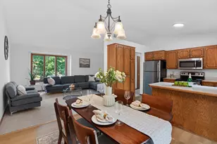 443 Market St S, Shakopee, MN 55379 - Photo 15