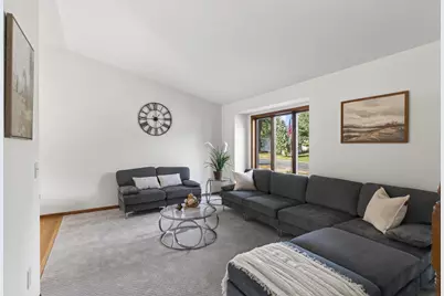 443 Market Street S, Shakopee, MN 55379 - Photo 9
