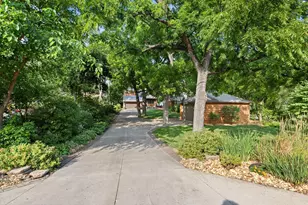 3084 Hamline Ave N, Roseville, MN 55113 - Photo 3