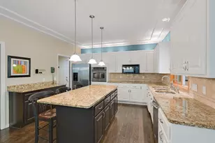 26335 Peach Cir, Excelsior, MN 55331 - Photo 5