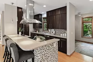 9340 Cedar Forest Rd, Eden Prairie, MN 55347 - Photo 7