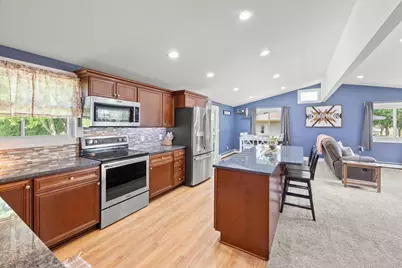 536 4th Street N, Winsted, MN 55395 - Photo 5
