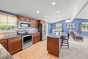 536 4th St N, Winsted, MN 55395 - Photo 5