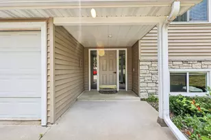 14433 Fairway Dr, Eden Prairie, MN 55344 - Photo 3
