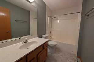 2628 Viola Heights Dr NE, Rochester, MN 55906 - Photo 15