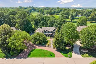 2890 Autumn Woods Dr, Chaska, MN 55318 - Photo 3