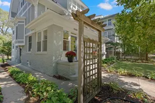 1055 Goodrich Ave, Saint Paul, MN 55105 - Photo 3