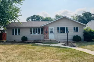 508 Kneale Ave S, Thief River Falls, MN 56701 - Photo 1