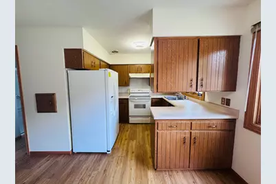 508 Kneale Avenue S, Thief River Falls, MN 56701 - Photo 15