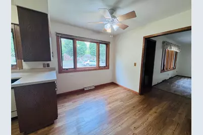 508 Kneale Avenue S, Thief River Falls, MN 56701 - Photo 11