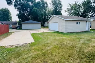 508 Kneale Ave S, Thief River Falls, MN 56701 - Photo 49